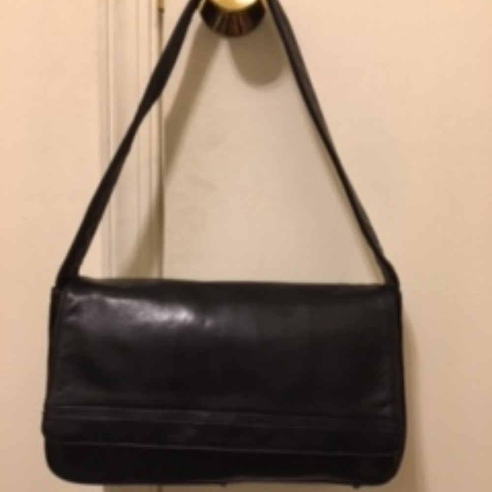 black leather shoulder bag